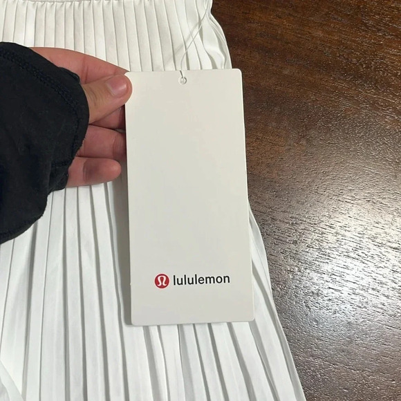 Lululemon Varsity HR pleated tennis skirt - Picture 7 of 7